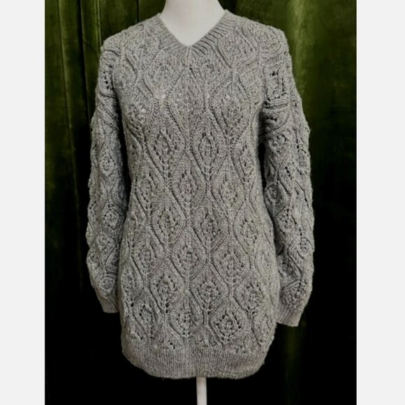 Gray Knitted Sweater with Leaf Pattern Cozy Handmade Wool Blend Pullover 🩶 - Picture 11 of 12